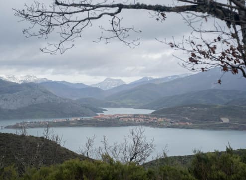 vista rutas senderismo en riano